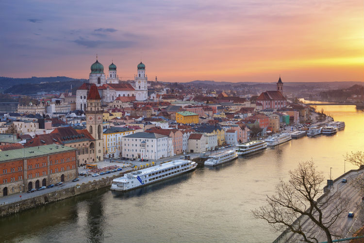Flusskreuzfahrtschiffe in Passau