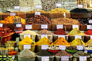 Gewürze auf türkischem Basar