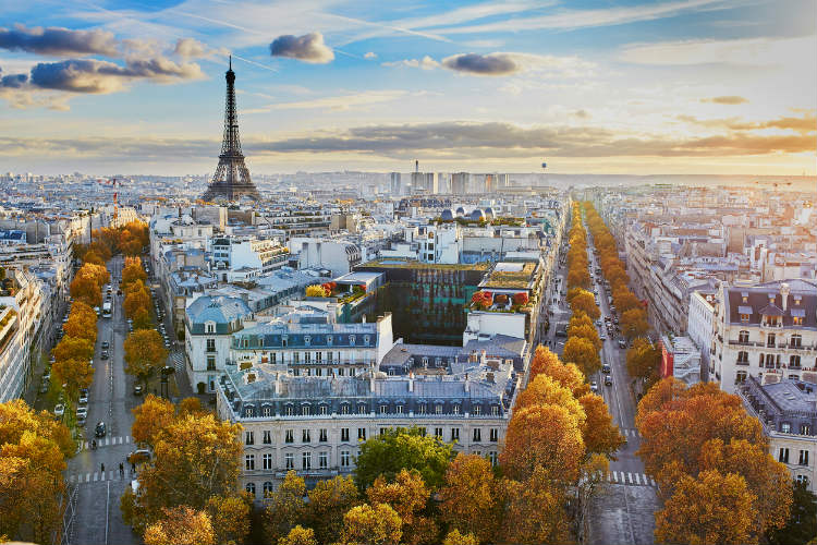Schöner Blick über die Dächer von Paris