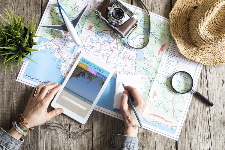 Reisetrends 2018 - Urlaub planen mit Karte und IPad